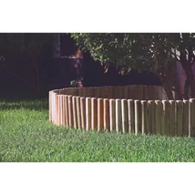  TALOS ROLL rönk jellegű fa ágyásszegéllyel körülkerített kertrész.