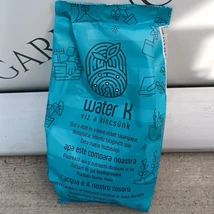 Water-K vízmegtartó okosgél talajjavító csomagolása 750 grammos kiszerelésben.