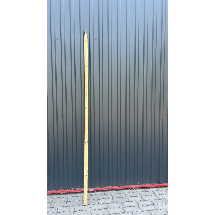 250cm hosszú Magus hegyezett fa cölöp.