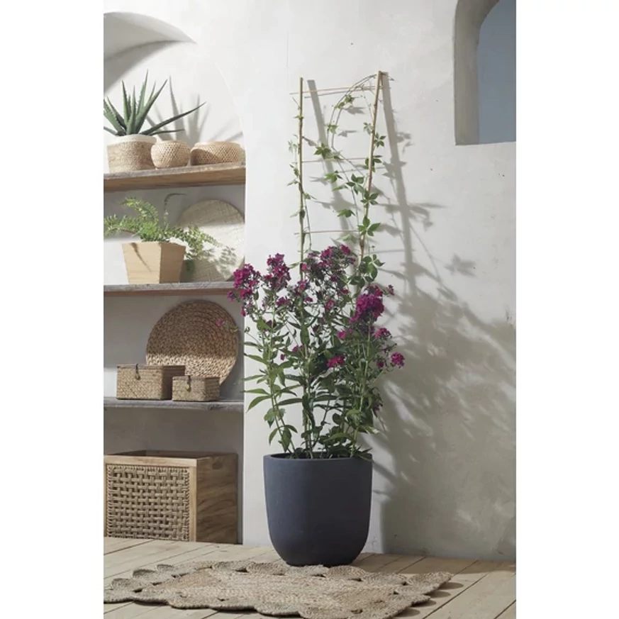 120 cm-es bambusz növénylétra beltéri alkalmazása.