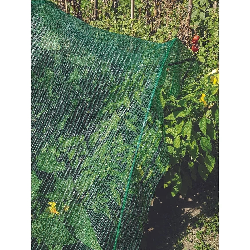SUN NET árnyékoló rashel háló alkalmazása a zöldségeskertben.