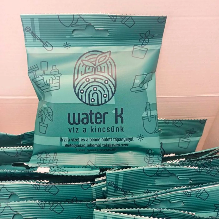 Water-K vízmegtartó okosgél talajjavító csomagolása 40 grammos kiszerelésben.